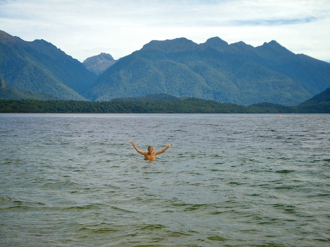 NZ Lake Manapouri